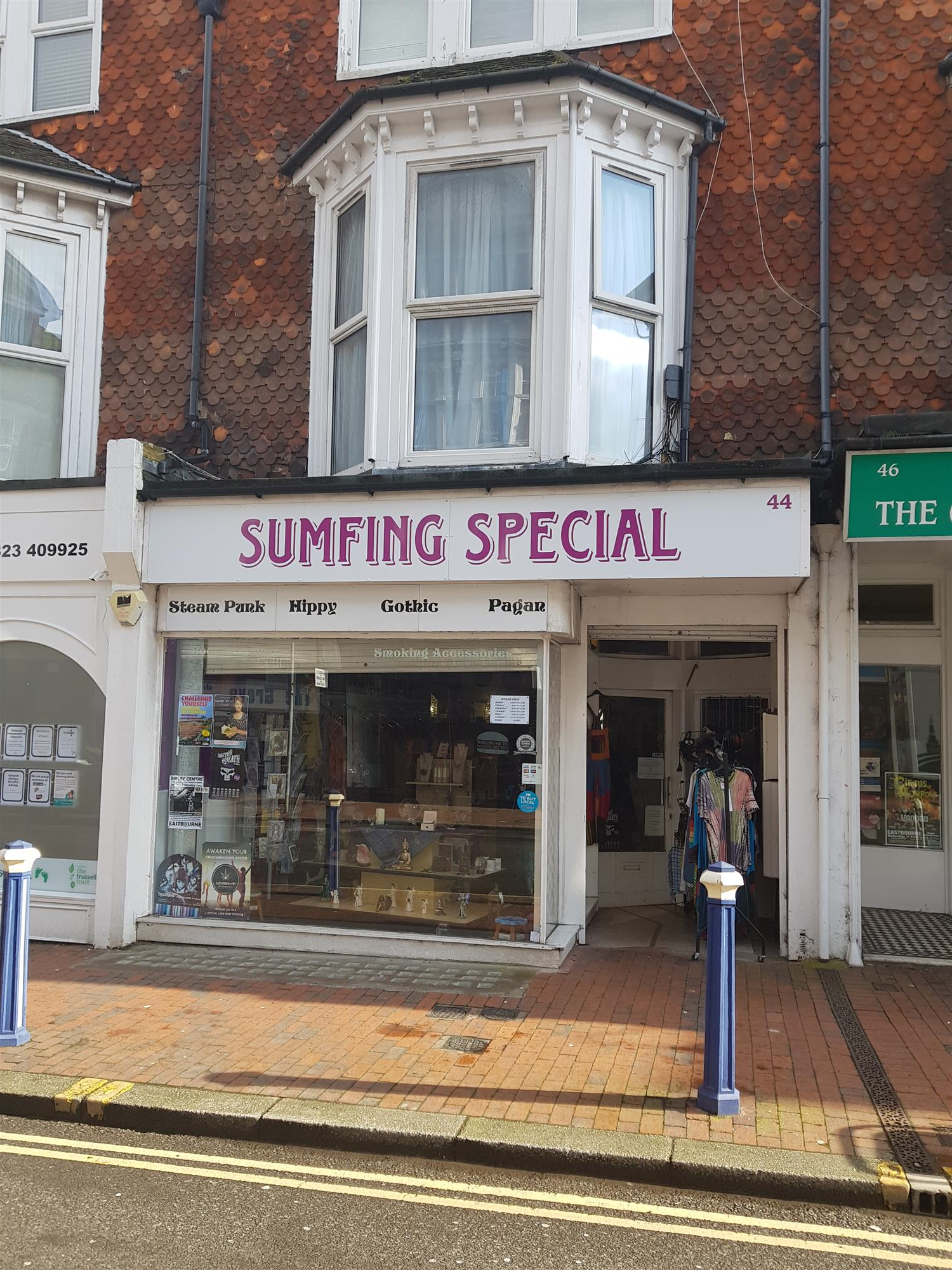 UNIQUE RETRO CLOTHING & GIFTS EMPORIUM IN EASTBOURNE