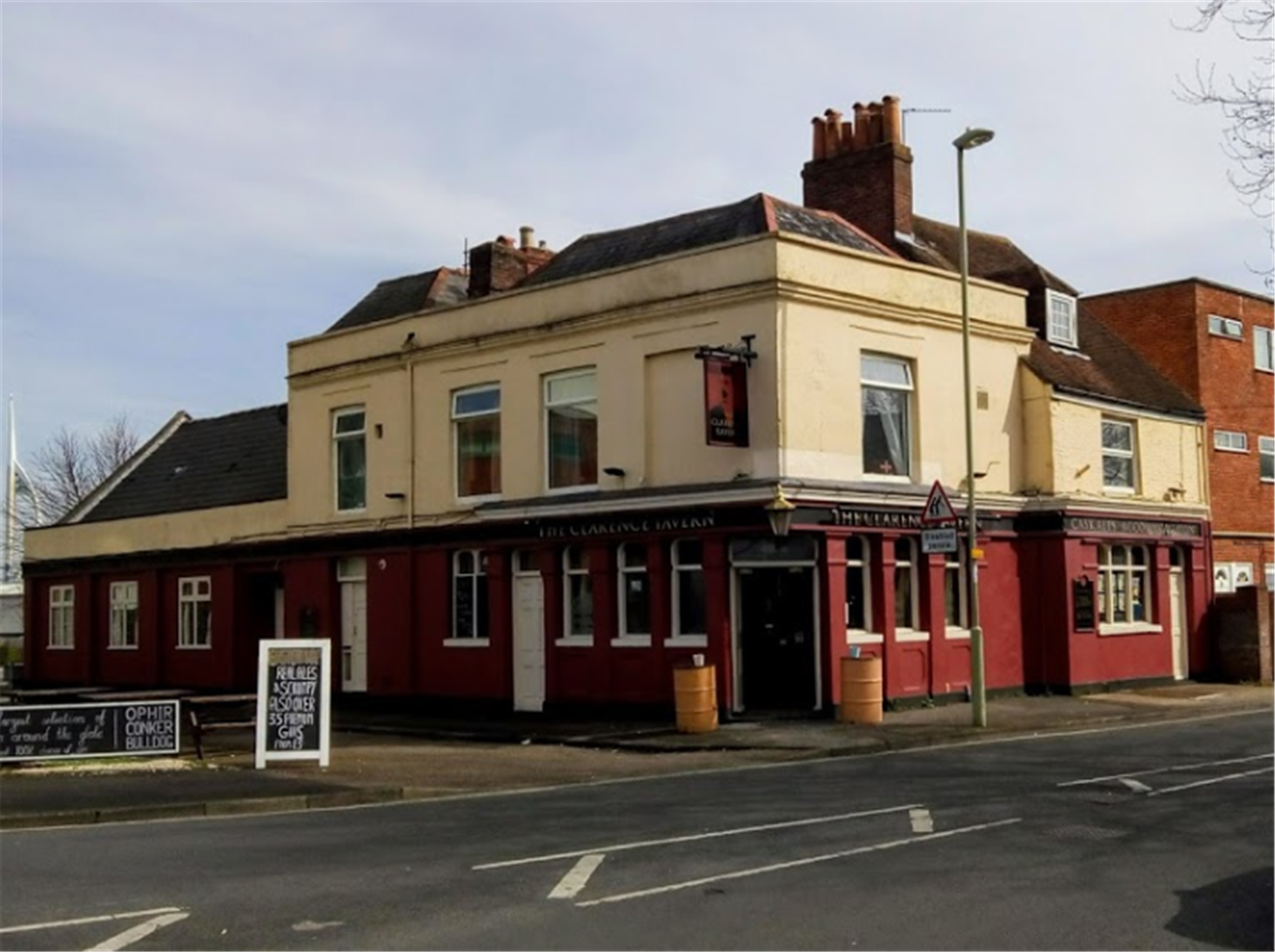 POPULAR PUBLIC HOUSE & FUNCTION VENUE WITH ROOMS IN HAMPSHIRE