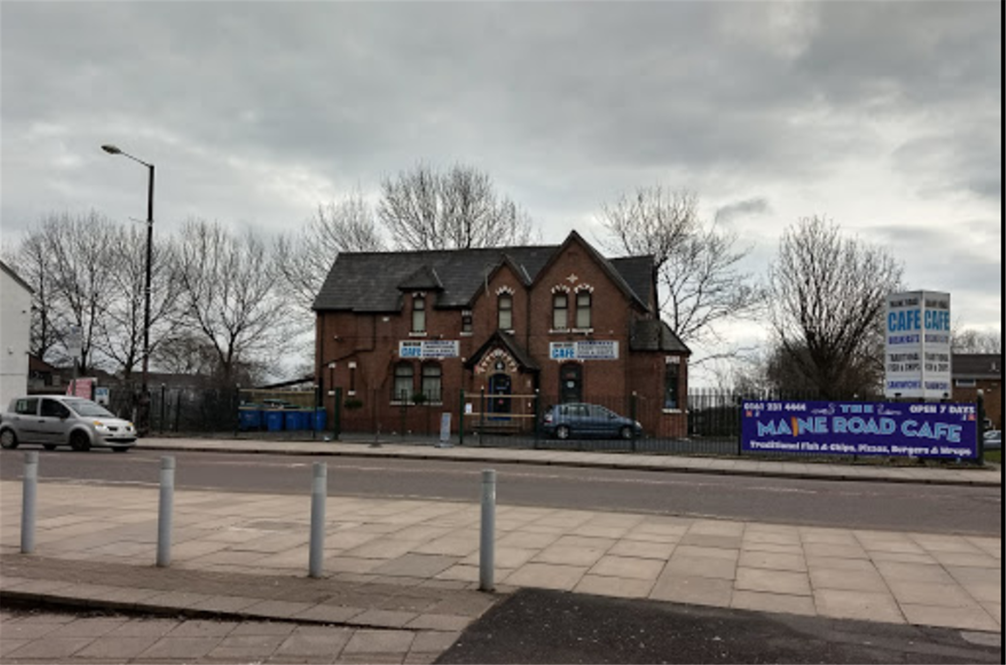 FISH BAR & FASTFOOD CAFE OPPOSITE MANCHESTER CITYS ETIHAD STADIUM