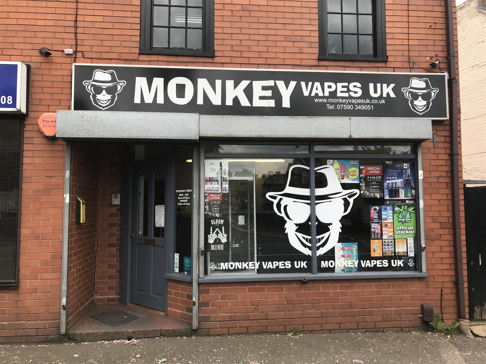 RETAIL & ONLINE VAPING SUPPLIES CENTRE IN WALSALL