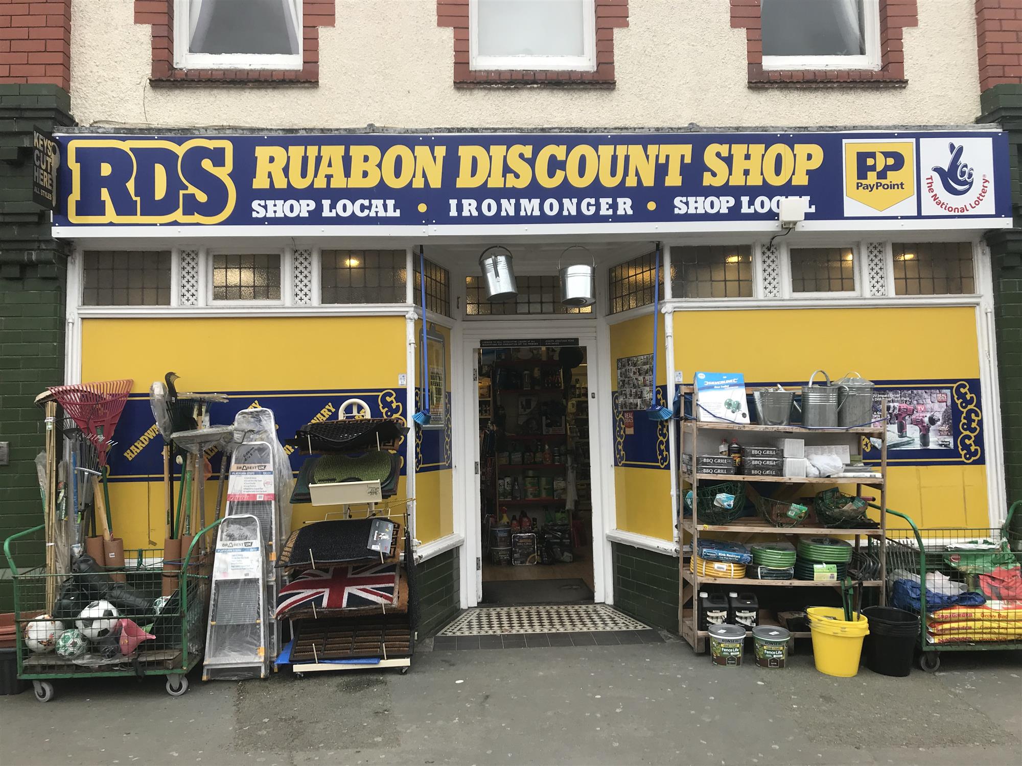 REDUCED -DISCOUNT STORES/PAY POINT- WREXHAM