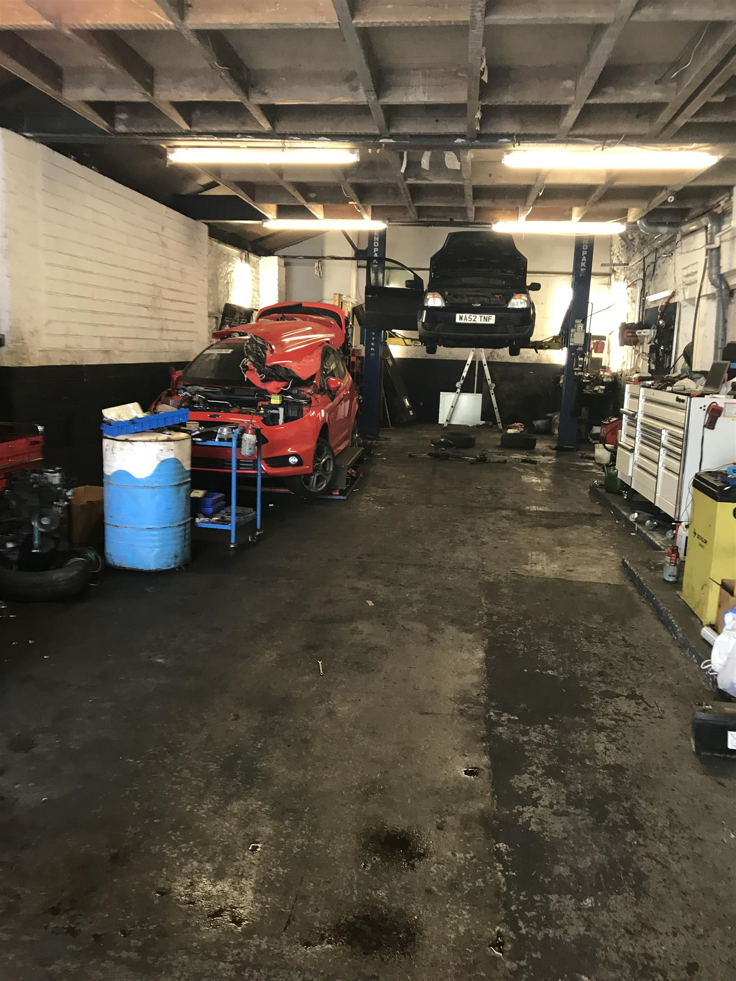MOTOR VEHICLE REPAIRS/ MOT WORK & VEHICLE RECOVERY CENTRE IN PLYMOUTH