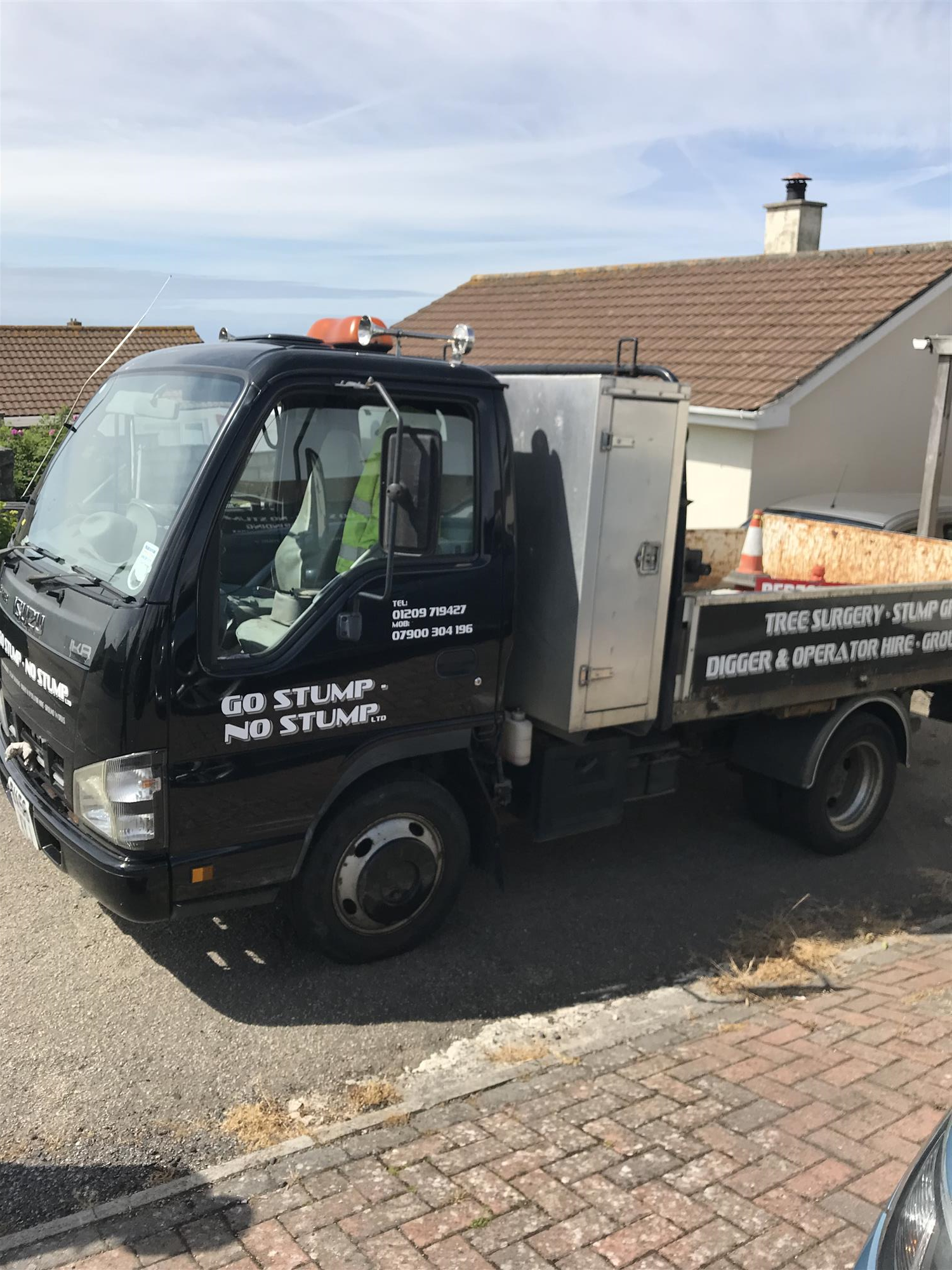 GO STUMP NO STUMP (STUMP GRINDING SPECIALIST SOLUTIONS COMPANY) IN WEST CORNWALL