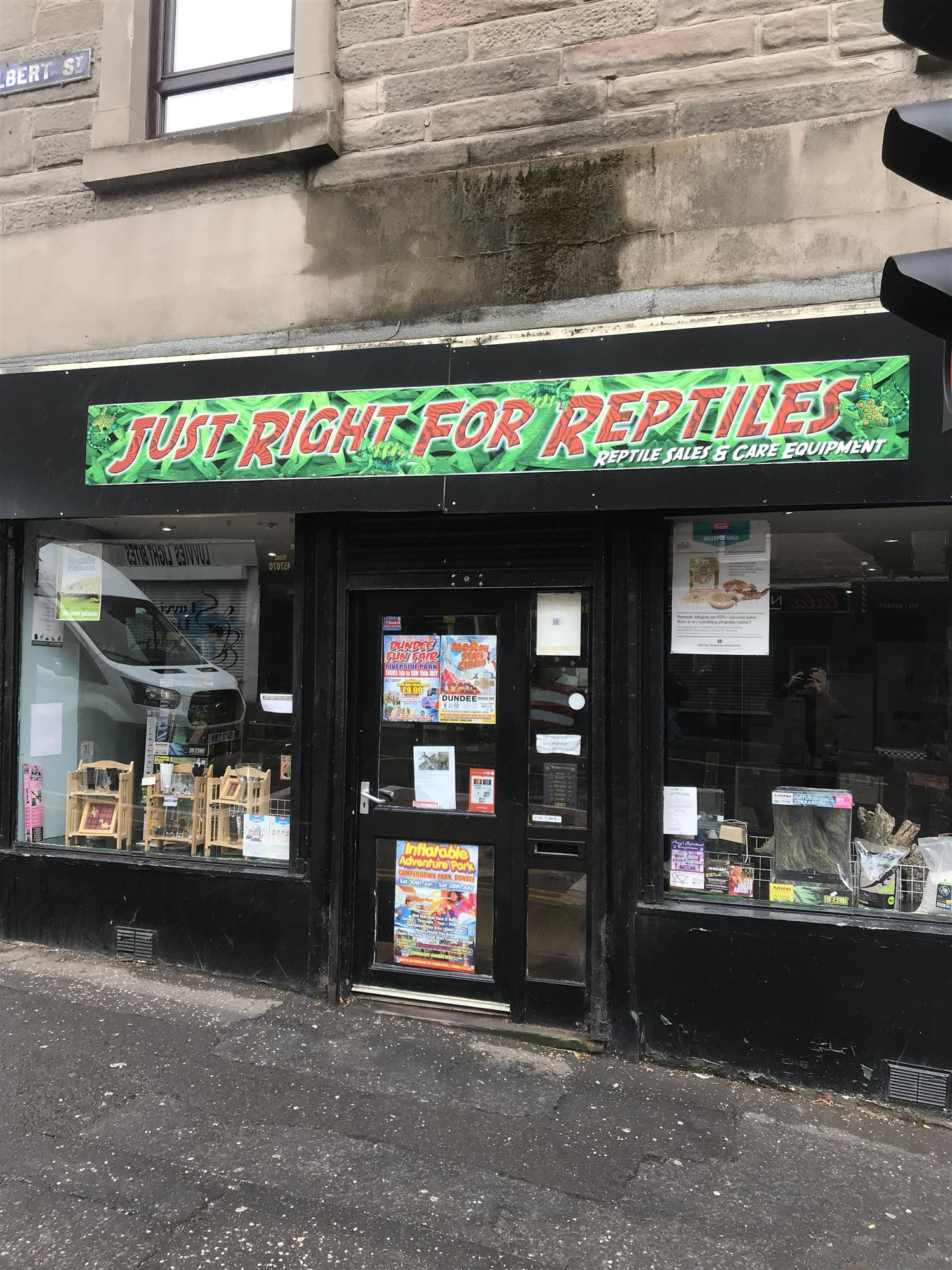 EXOTIC LIVE PETS EMPORIUM IN DUNDEE SUBURB