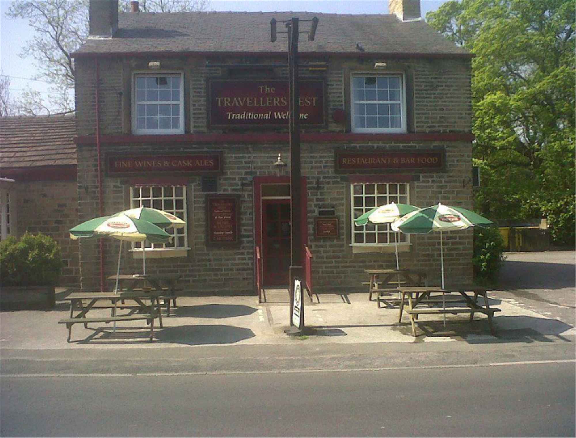 CHARMING VILLAGE PUBLIC HOUSE & RESTAURANT NEAR HOLMFIRTH