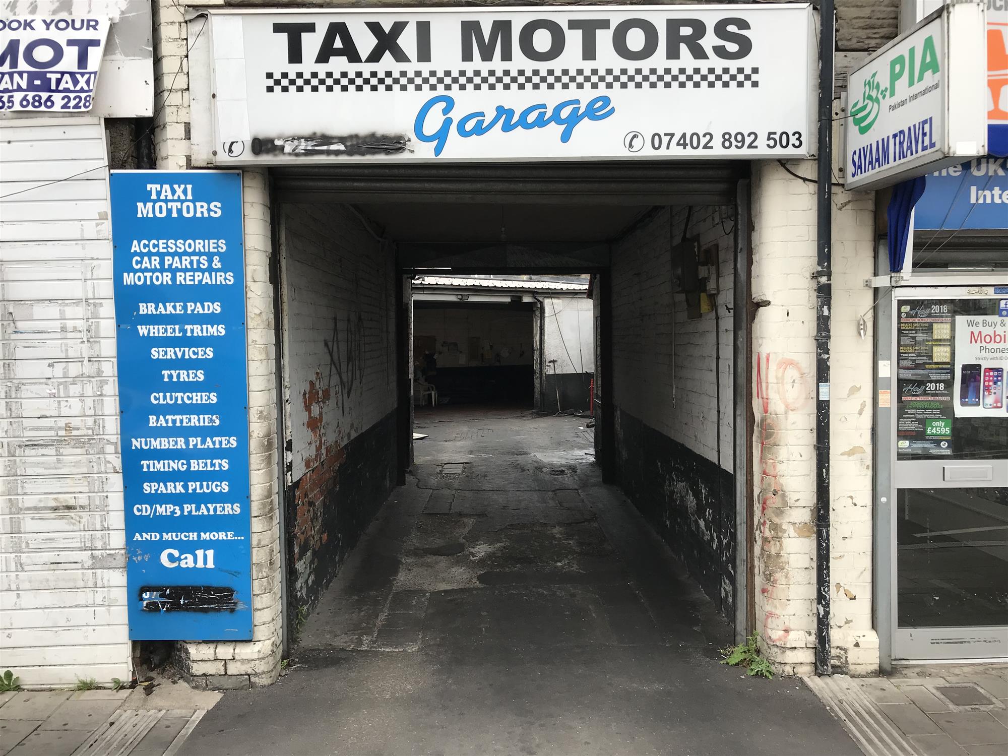 GARAGE REPAIRS WORKSHOP IN CARDIFF SUBURB