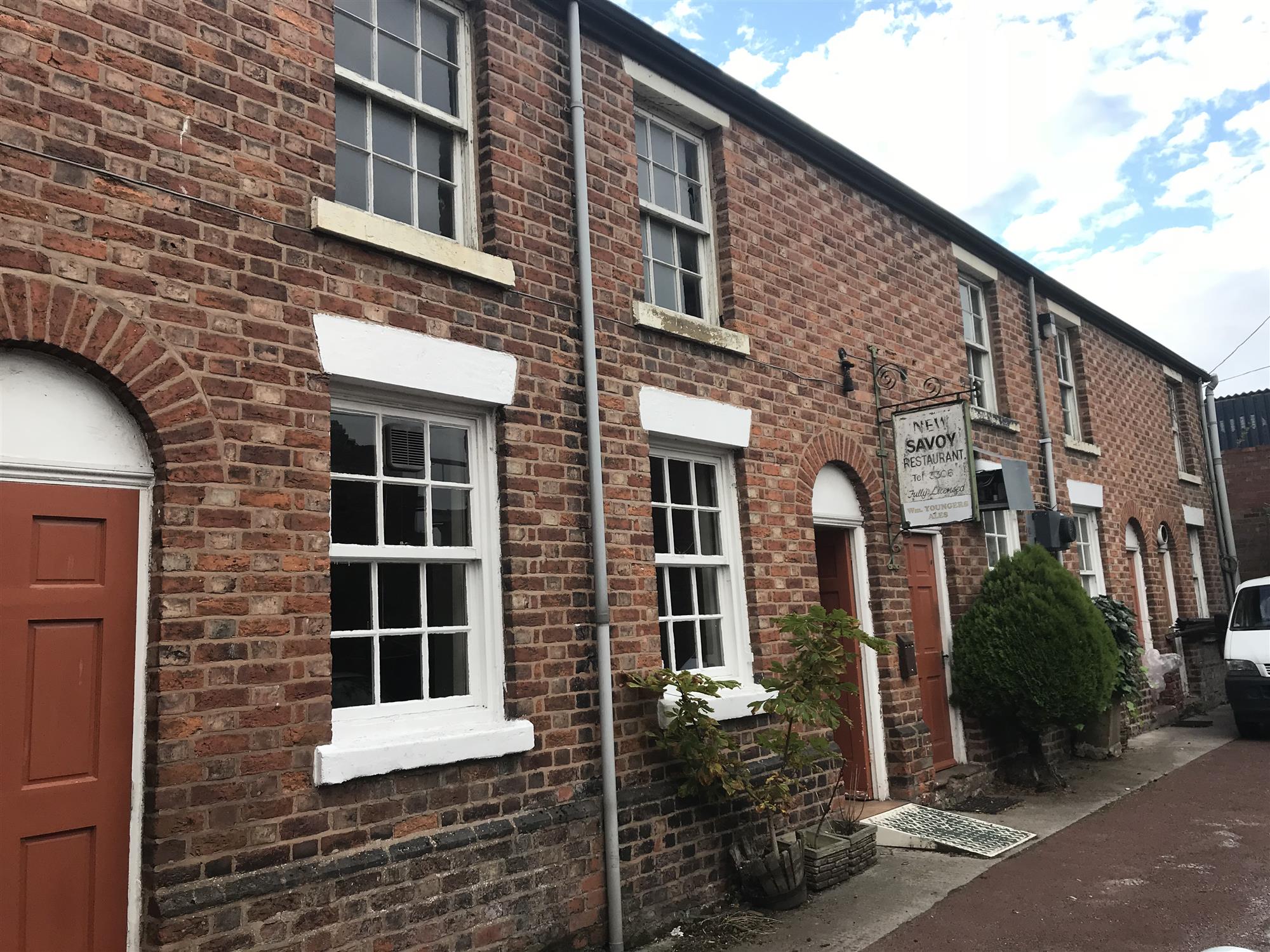 VERSATILE FREEHOLD LICENSED PREMISES AVAILABLE IN MOLD TOWN CENTRE