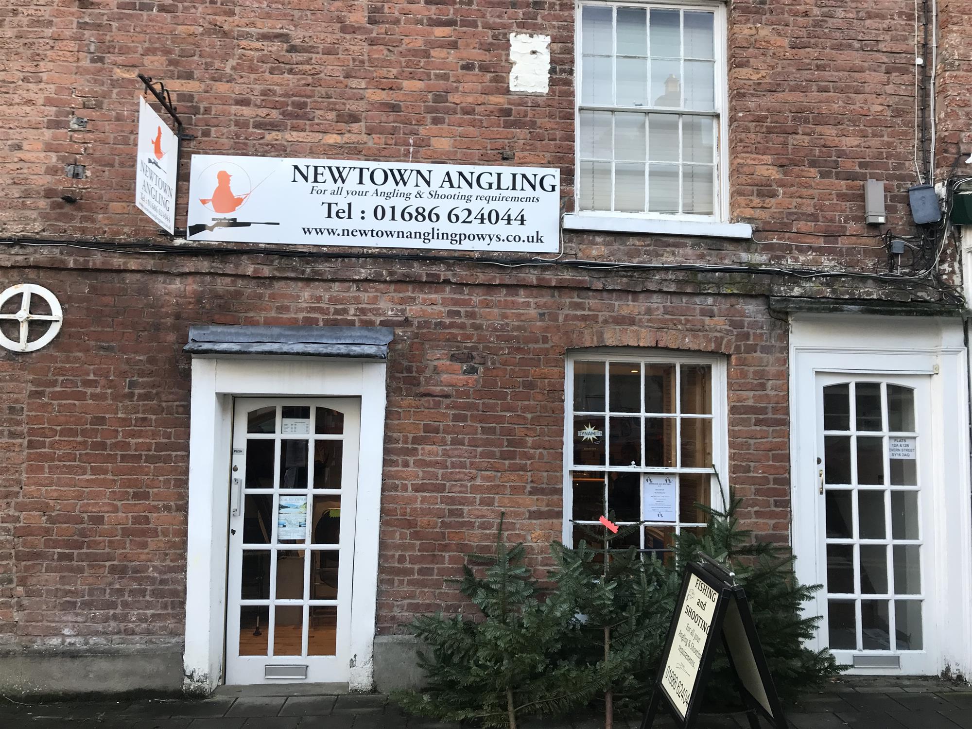RETAIL ANGLING & SHOOTING SUPPLIES IN NEWTOWN/POWYS