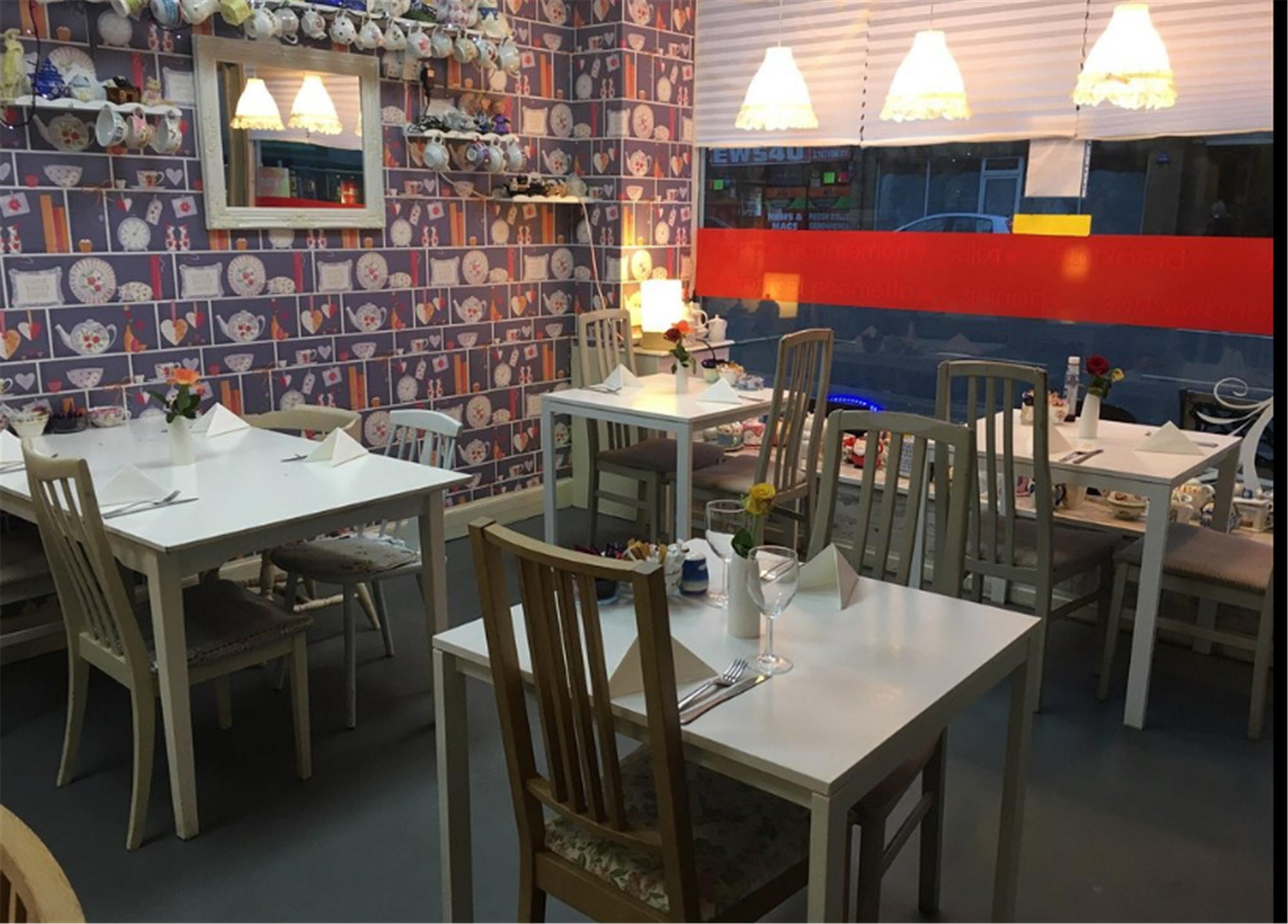 FULLY LICENSED CAFE BAR WITH TAKEAWAY & DELIVERIES IN BATHGATE TOWN CENTRE