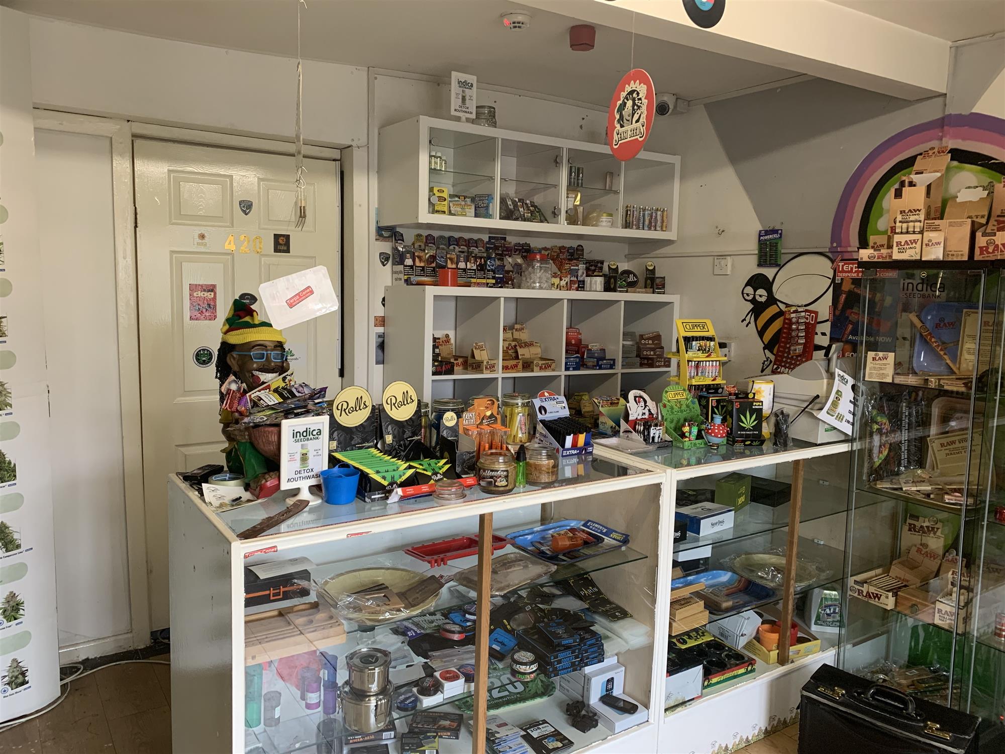 ALTERNATIVE SMOKING & LIFESTYLE SUPPLIES EMPORIUM (HEAD SHOP) IN BRADFORD SUBURB