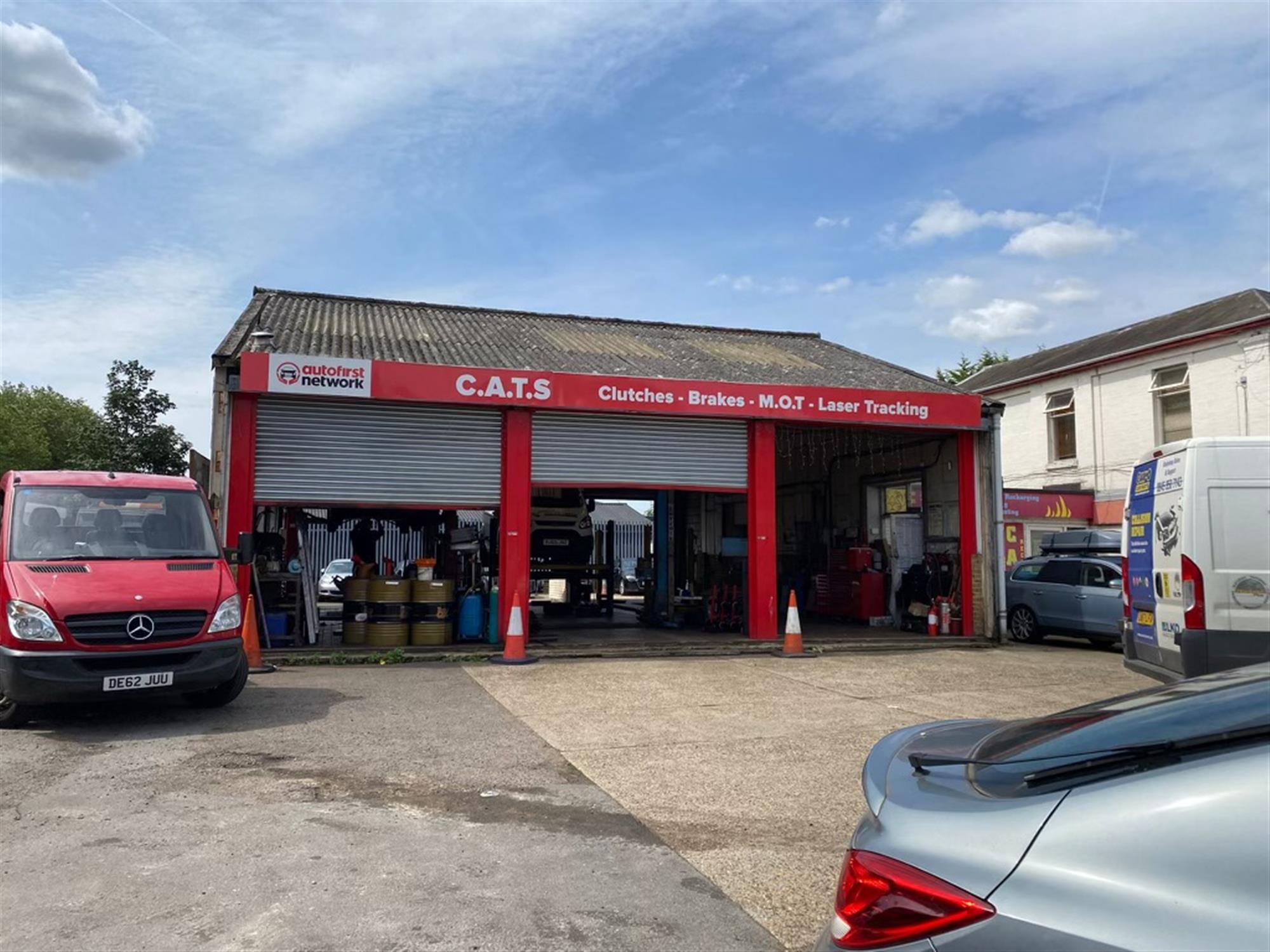 FREEHOLD  VEHICLE BREAKDOWN RECOVERY & MOT CENTRE IN EAST ANGLIA