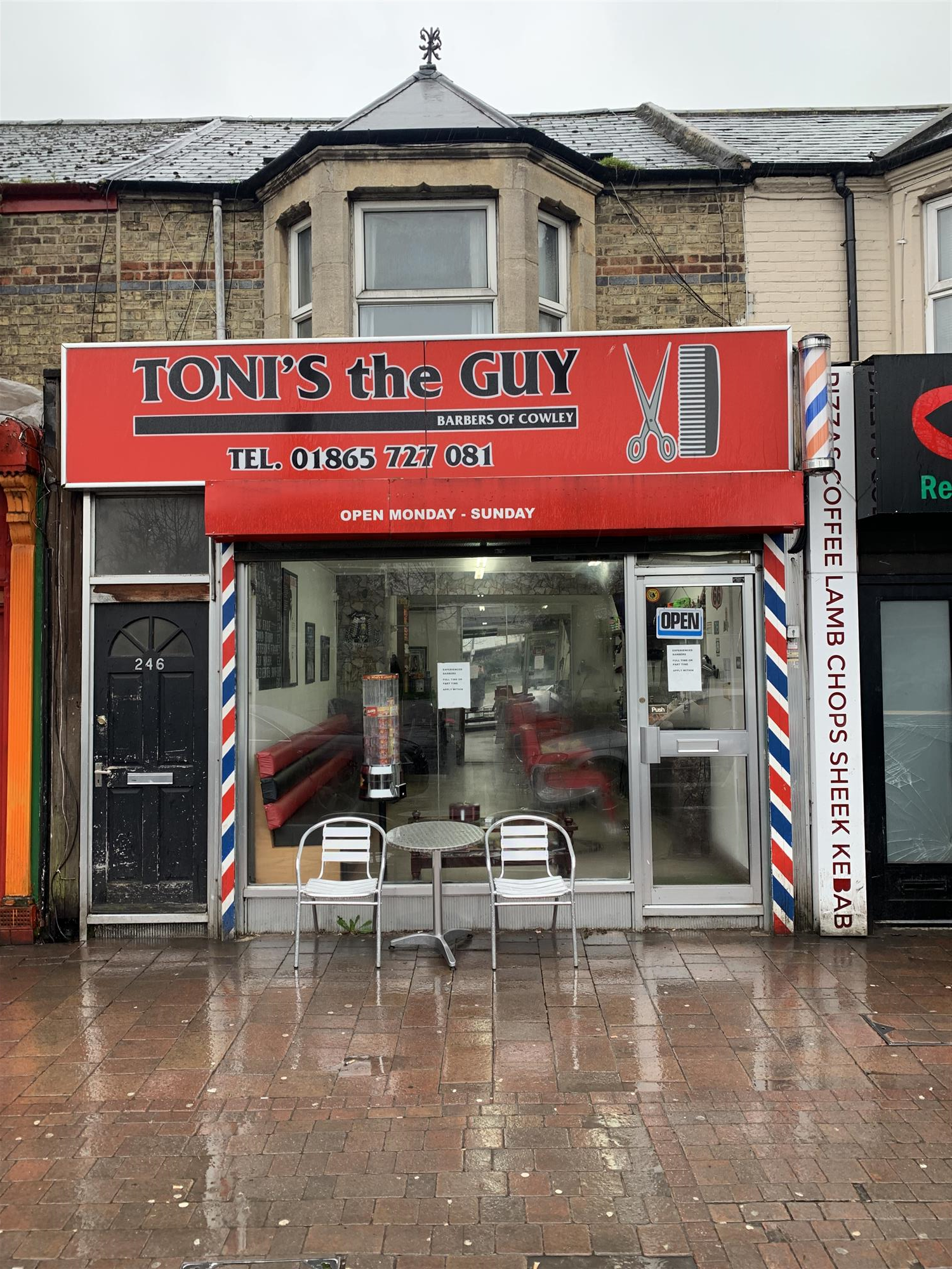 STYLISH GENTLEMENS HAIR SALON IN OXFORD SUBURB