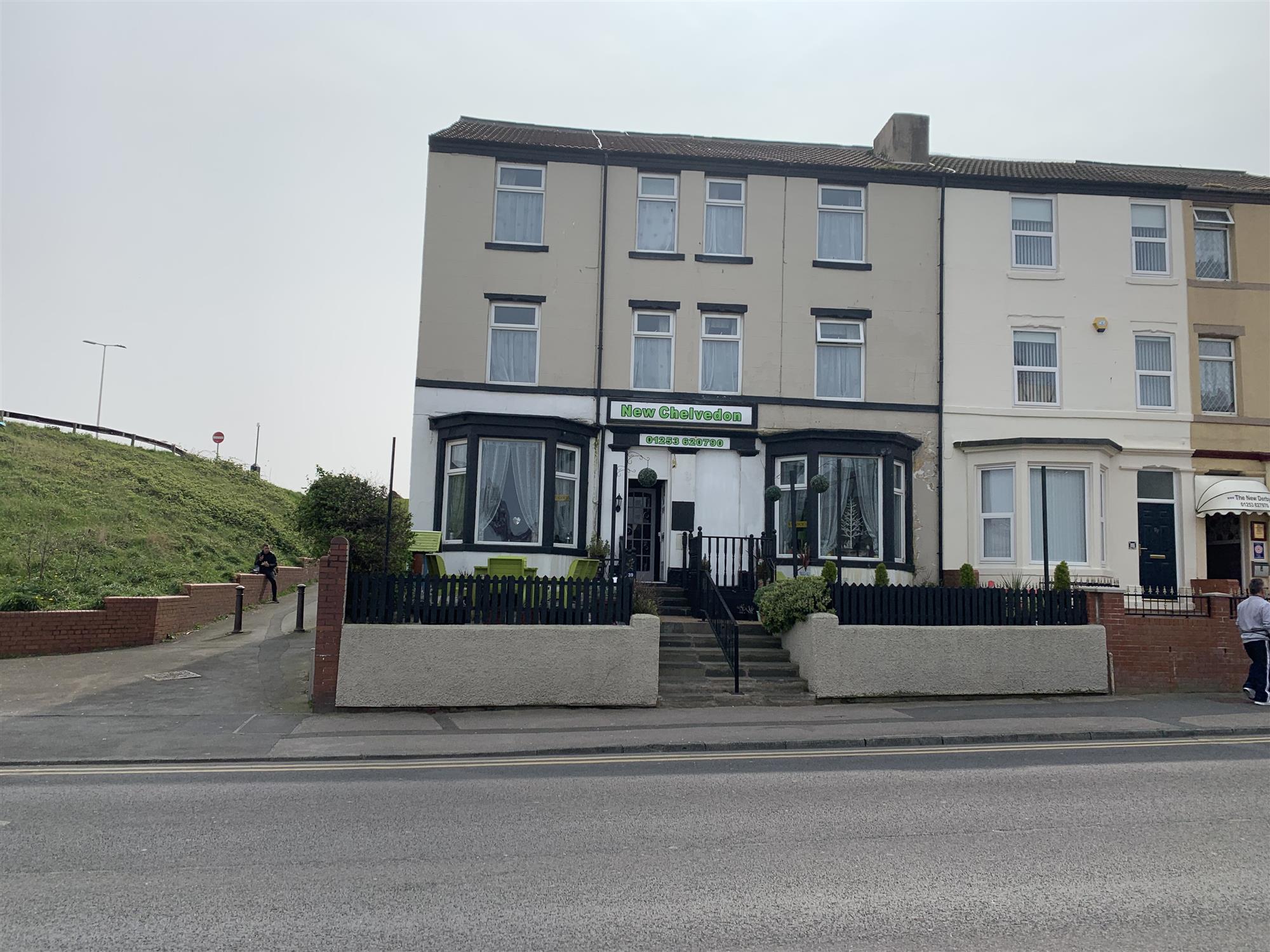 FREEHOLD LICENSED BED & BREAKFAST HOTEL NEAR BLACKPOOL SEAFRONT