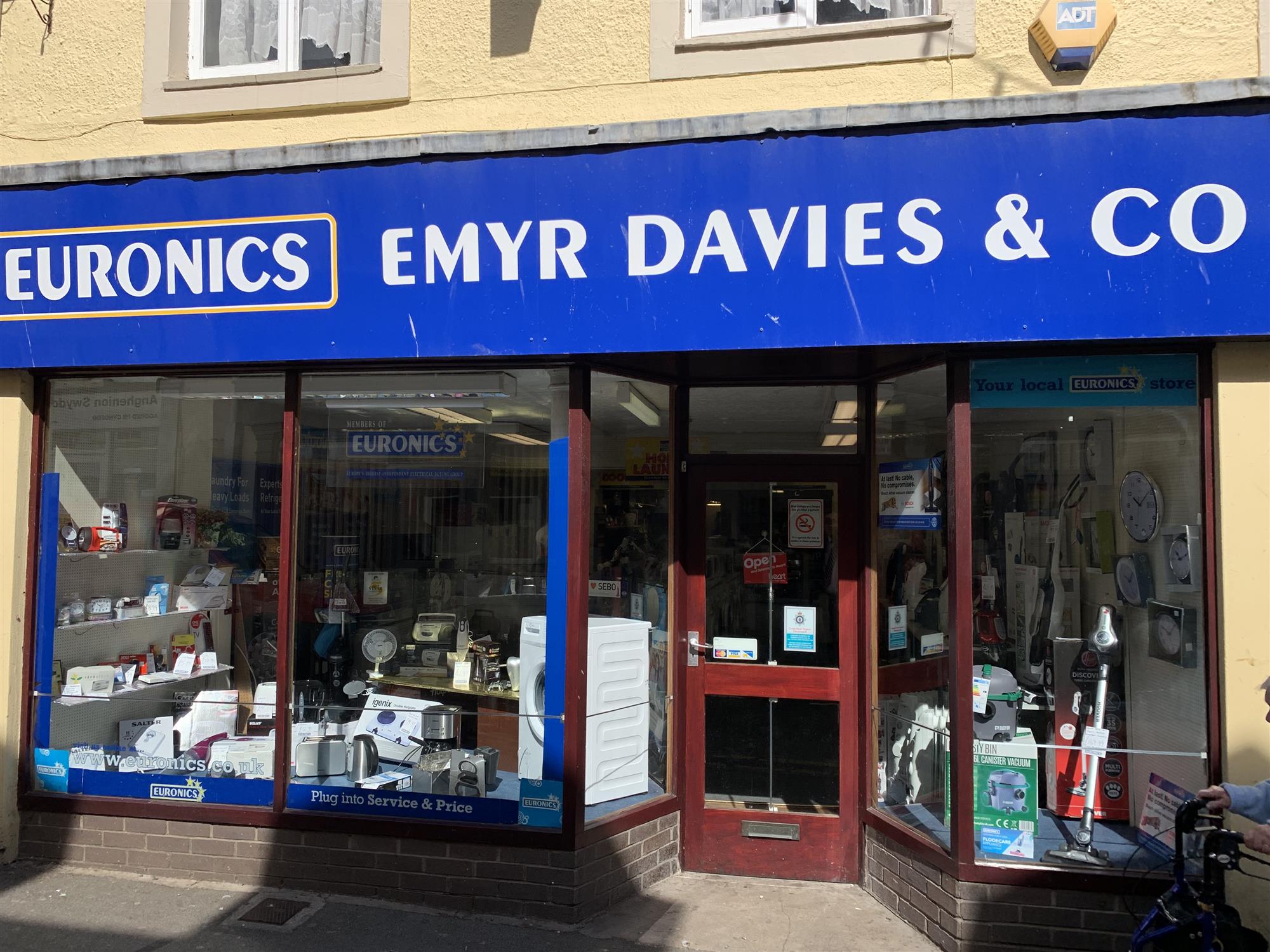 FREEHOLD HOME APPLIANCE SALES & FITTING CENTRE WITH PRIVATE APARTMENT ON BANGOR HIGH STREET