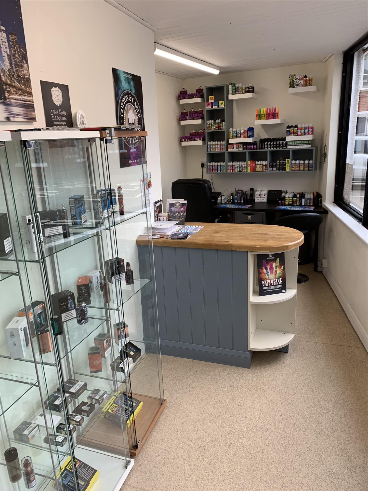 RETAIL VAPING SUPPLIES EMPORIUM IN GLOUCESTERSHIRE