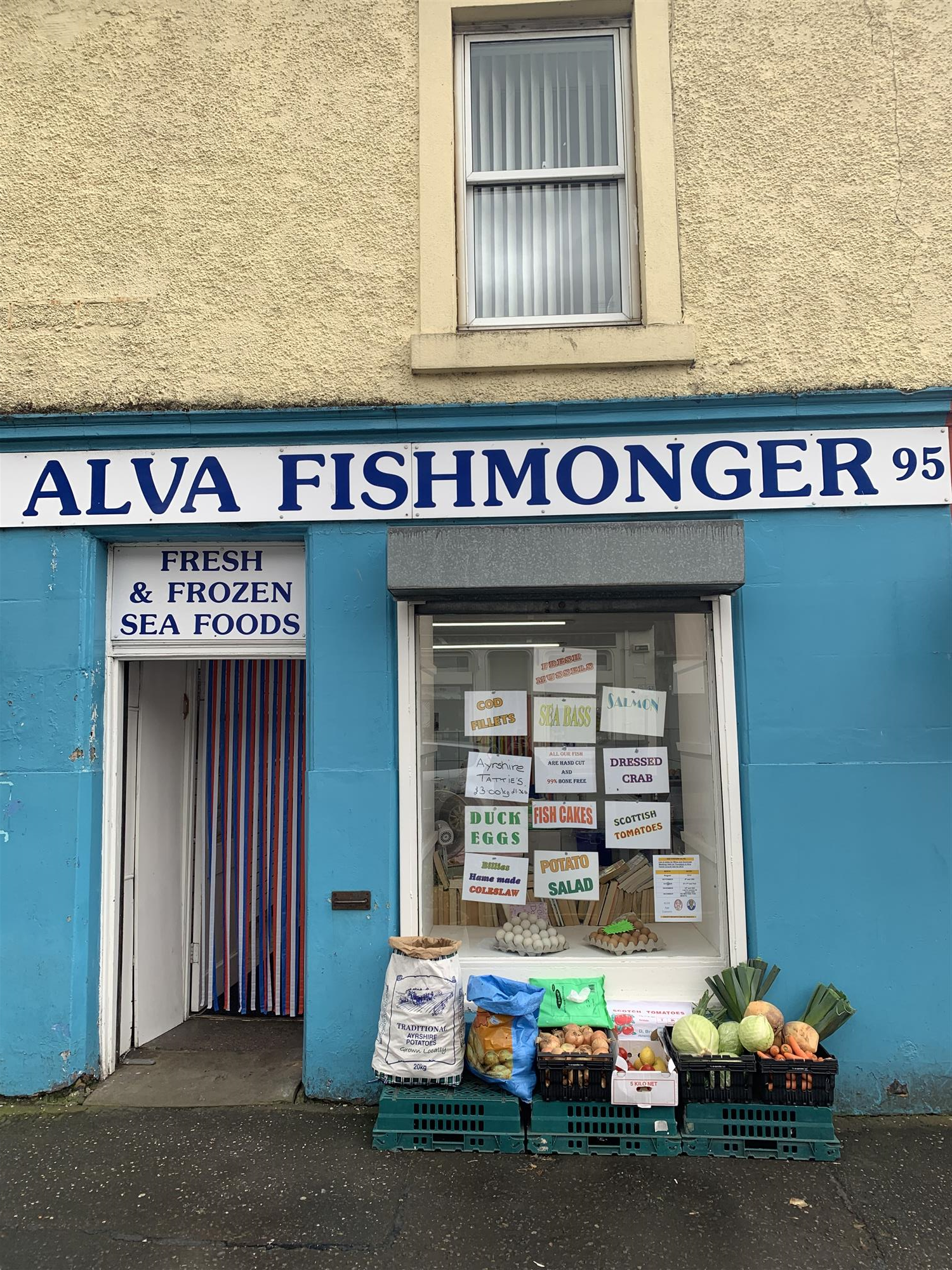FREEHOLD TRADITIONAL FISHMONGER IN ALVA TOWN CENTRE