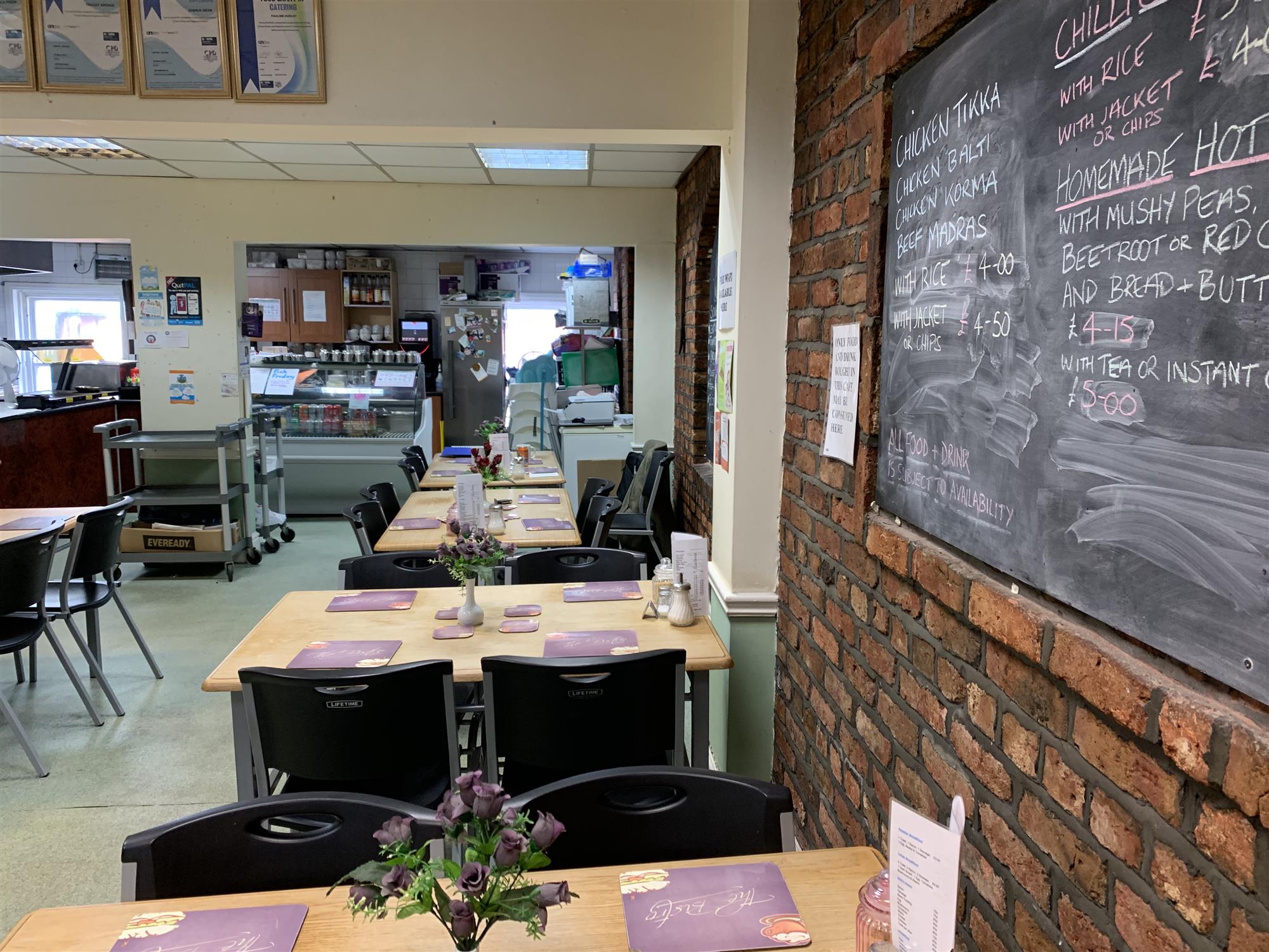 POPULAR COFFEE SHOP & BISTRO IN ASHTON IN MAKERFIELD TOWN CENTRE
