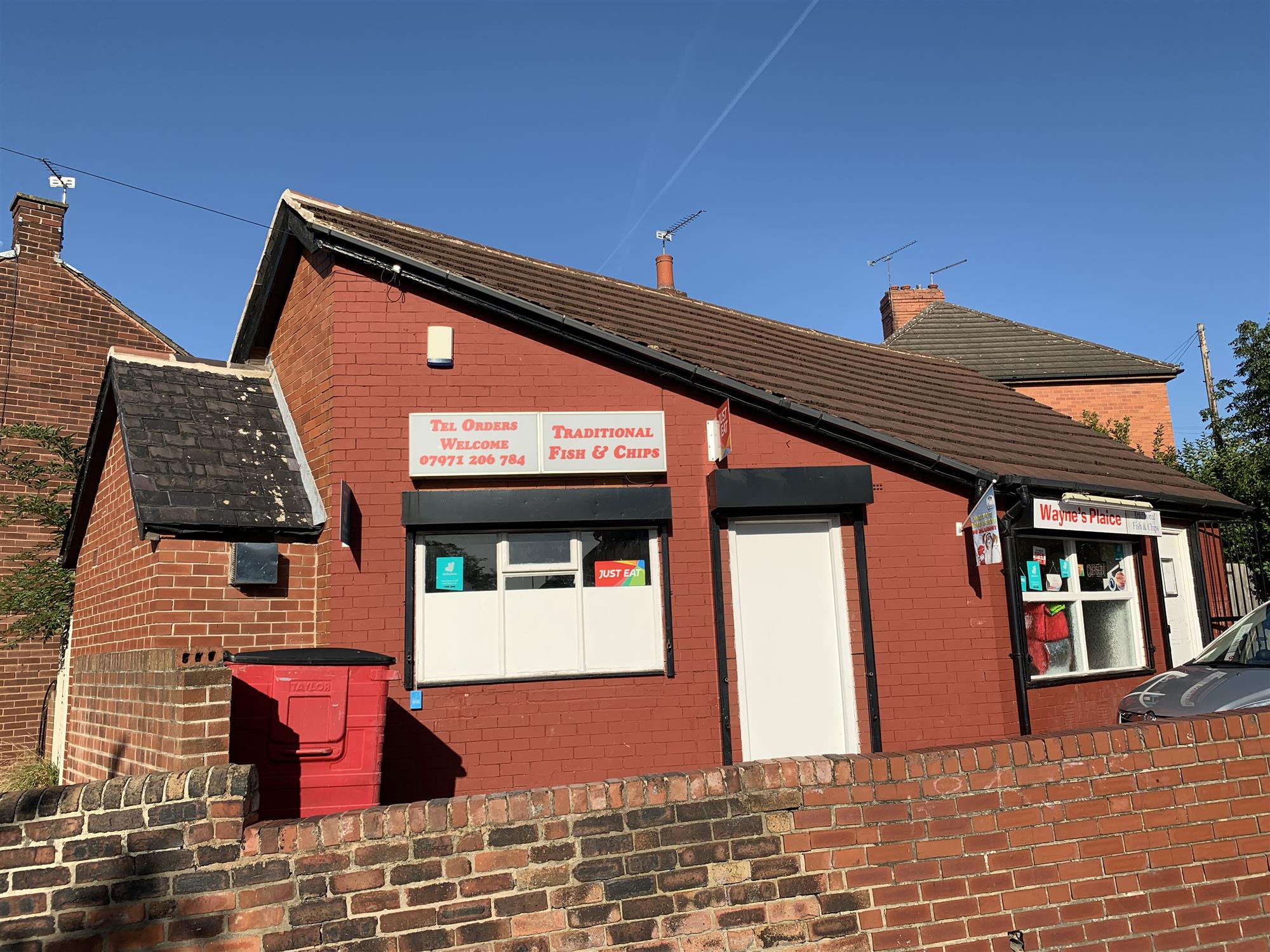 FISH BAR & FASTFOOD TAKEAWAY WITH DELIVERIES IN BARNSLEY SUBURB