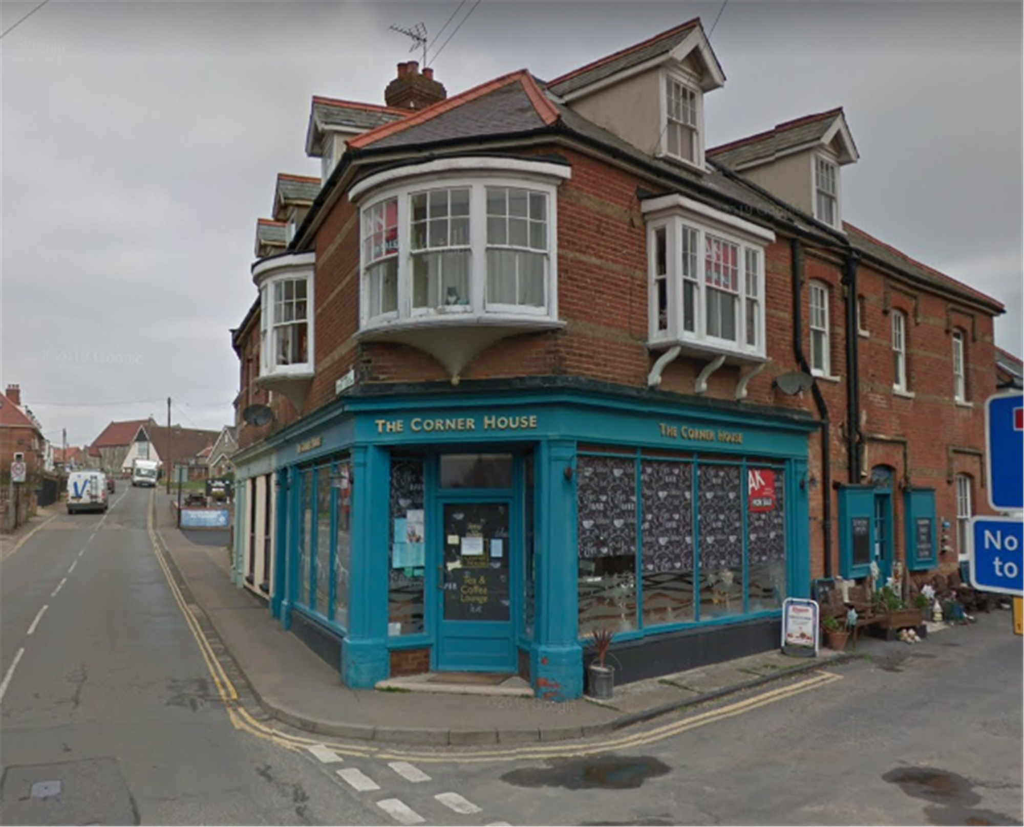 FREEHOLD SEASIDE COFFEE SHOP & DAYTIME RESTAURANT WITH SPACIOUS APARTMENT ON THE NORFOLK COAST