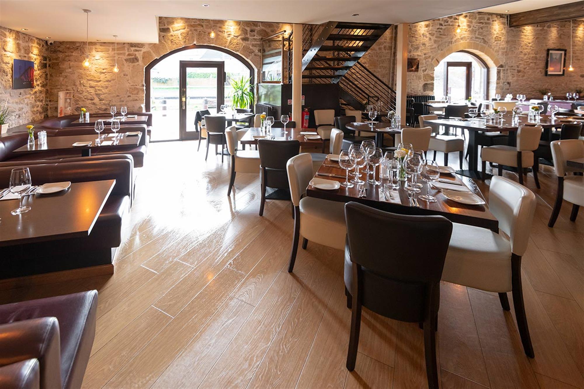 STUNNING TOWN CENTRE LICENSED ITALIAN RESTAURANT IN THE CENTRAL LOWLANDS OF SCOTLAND