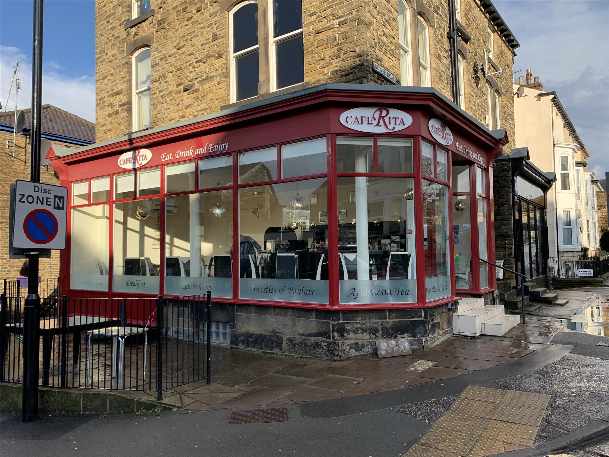 STYLISH LICENSED COFFEE SHOP & BISTRO IN HARROGATE TOWN CENTRE