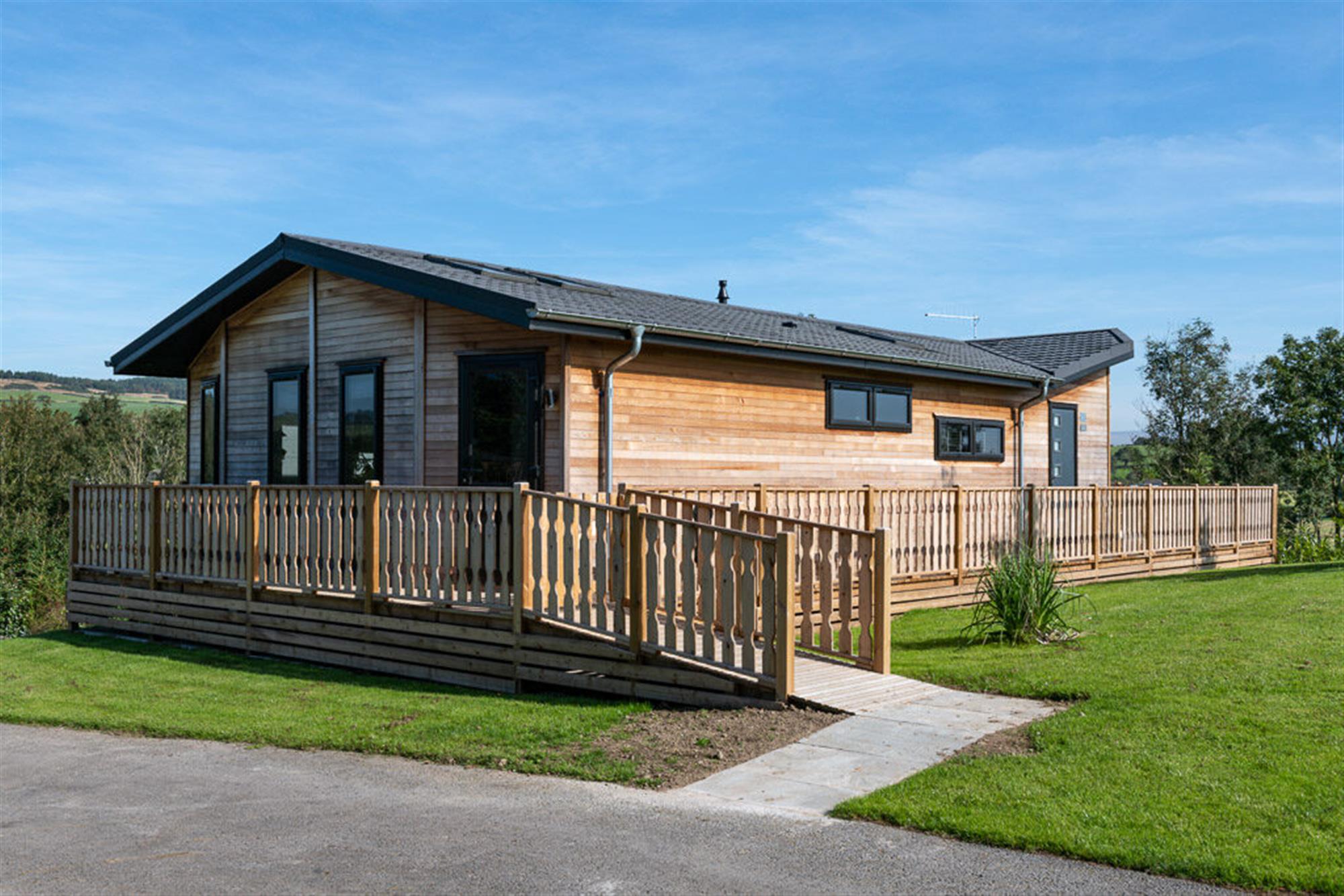 LUXURY STATIC LODGE ON STUNNING HOLIDAY PARK IN THE LUNE VALLEY, CUMBRIA