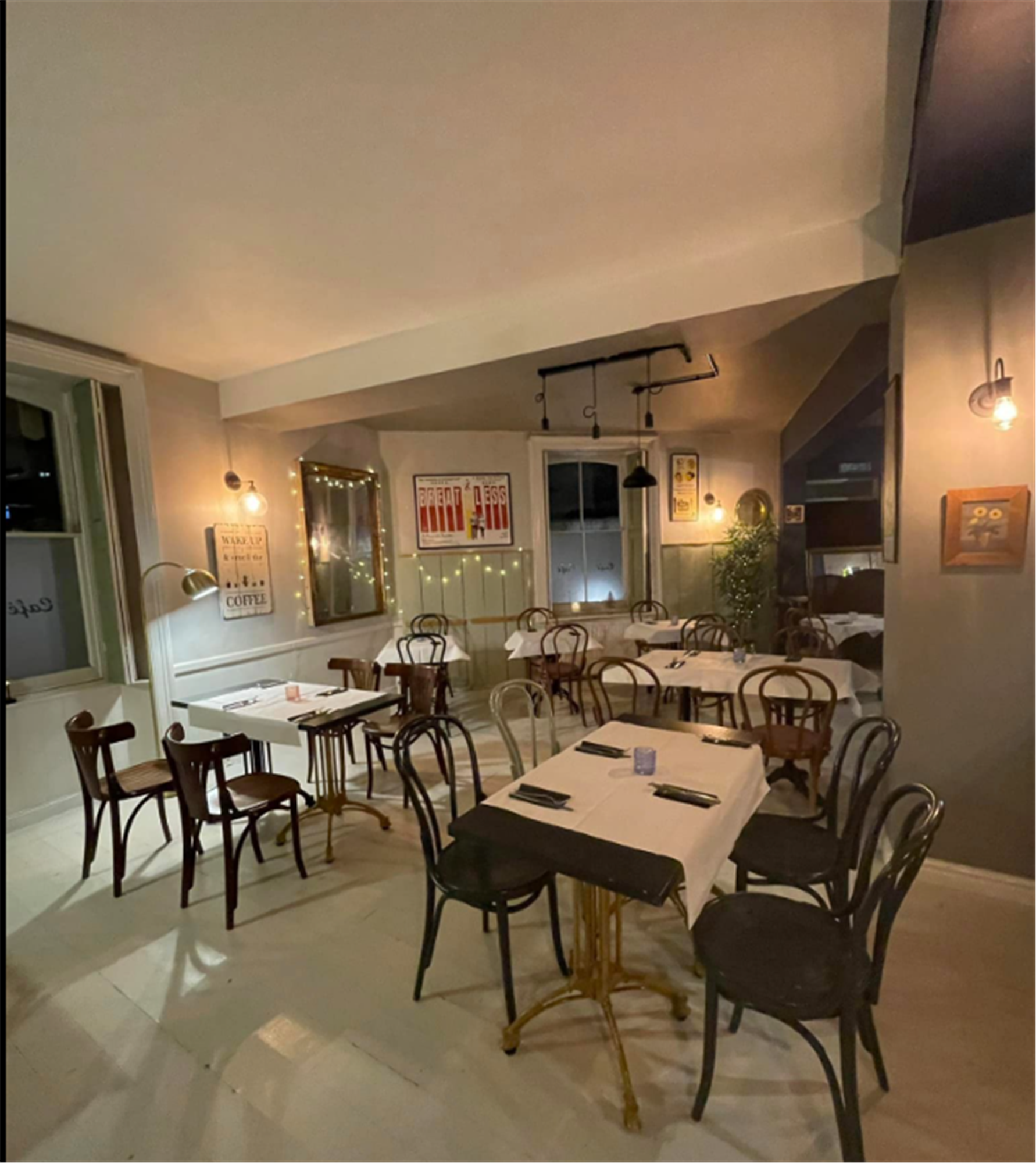 SUPERB COFFEE SHOP & WINE BAR WITH HUGE POTENTIAL IN CALNE/WILTS