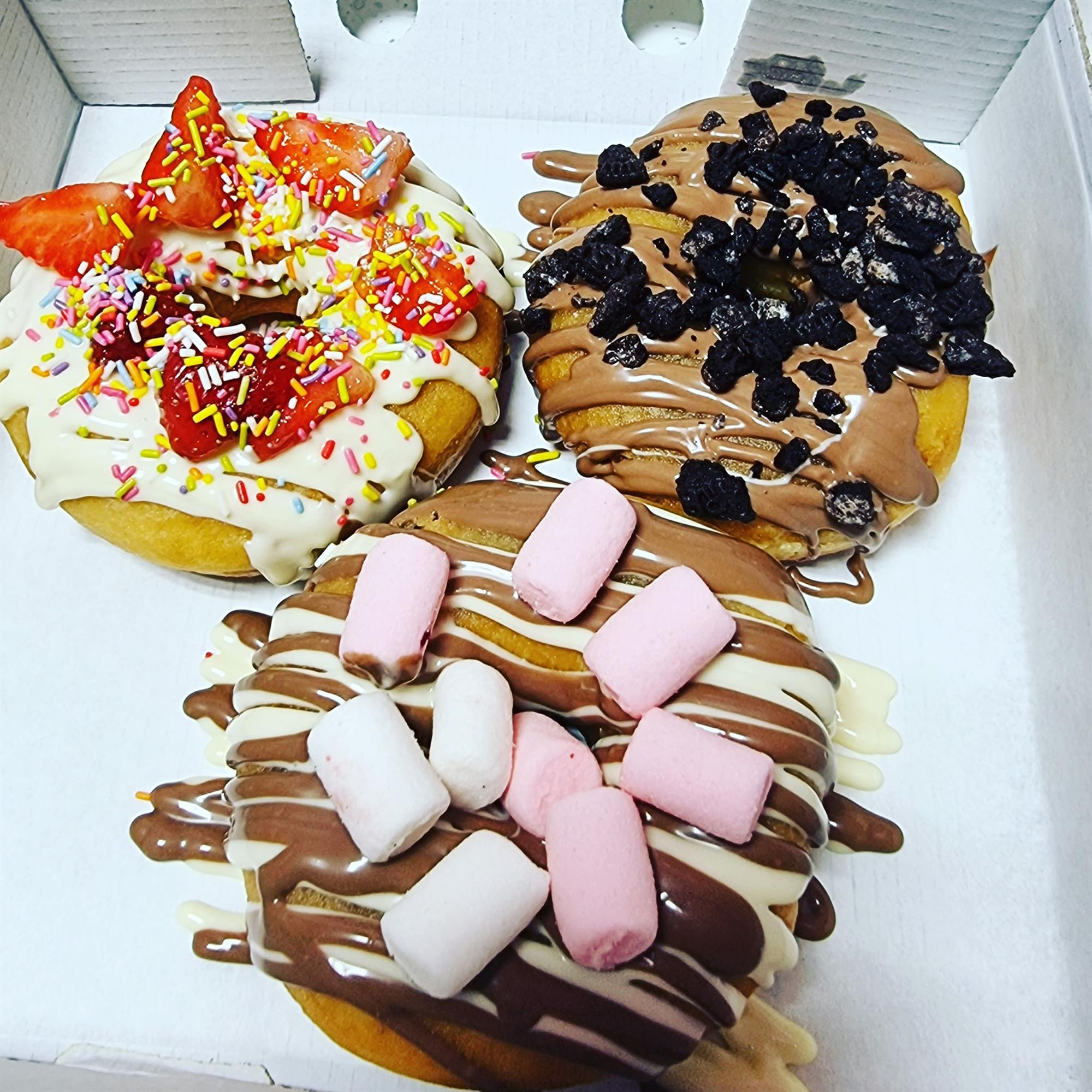 WAFFLES & DESSERTS  busy main road position LITTLE HULTON, WORSLEY
