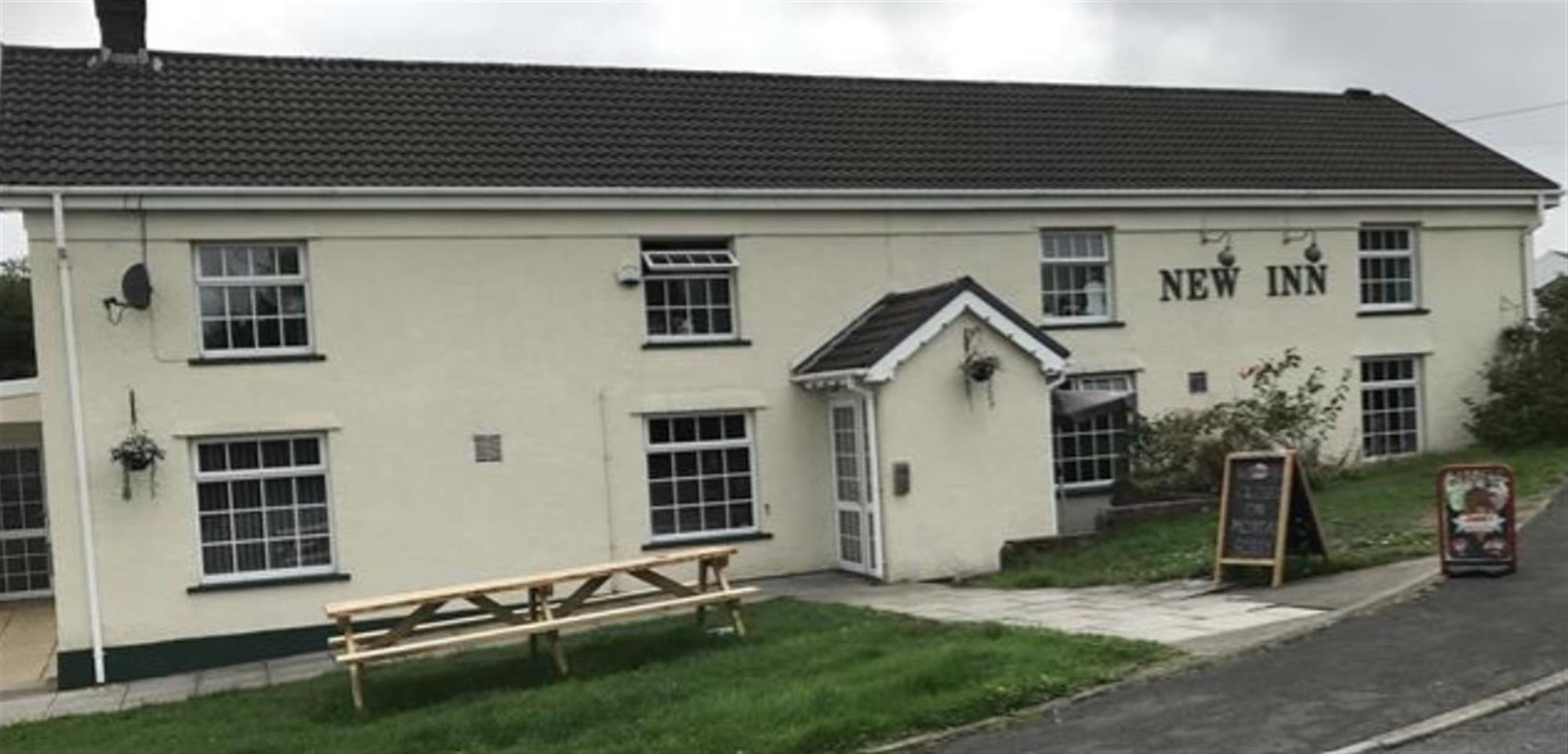 FREEHOLD PUBLIC HOUSE & RESTAURANT  NEAR ABERDARE