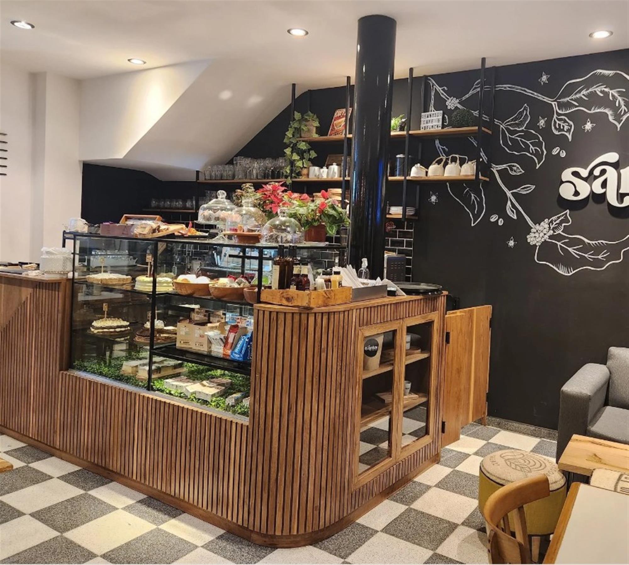 LEASEHOLD COFFEE SHOP & RESTAURANT IN WIGAN TOWN CENTRE